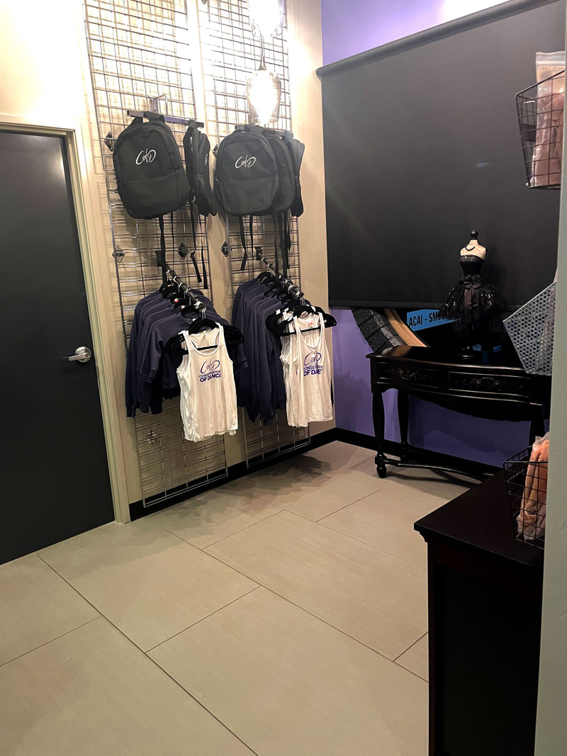 BOUTIQUE slide image 3